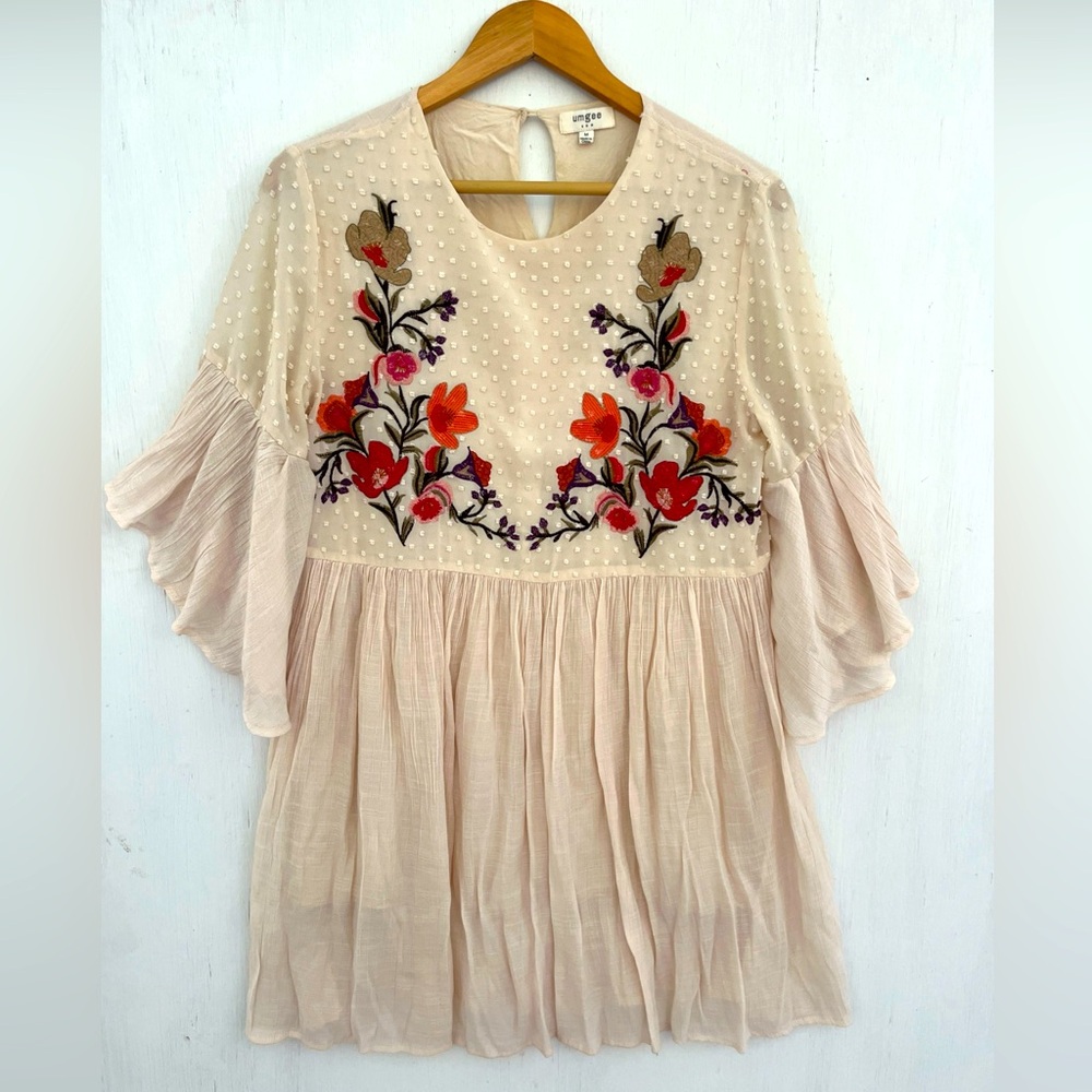 UMGEE Cream Floral Embroidered Babydoll Dress Fluted Sleeves Lined Size M - Picture 4 of 9